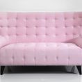 Dwuosobowa różowa sofa