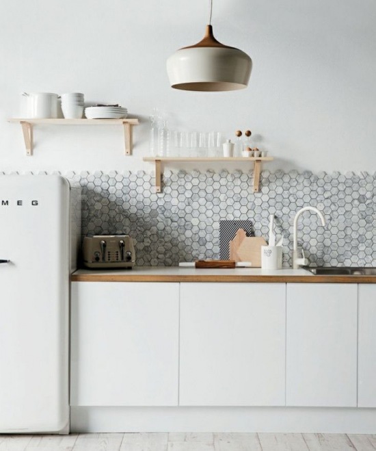 W skandynawskim stylu – Pomysł na ścianę w kuchni – LEMONIZE.ME