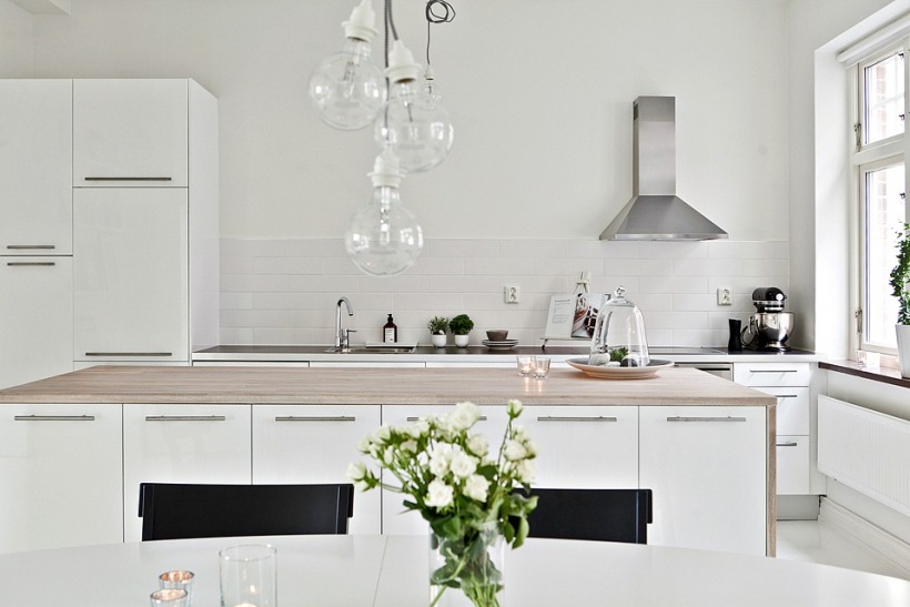 Prosta, minimalistyczna , biała kuchnia