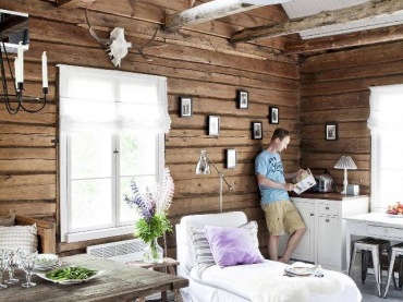 jedyny w swoim rodzaju najmniejszy dom z drewna - to tylko 40 m2 - i aż trudno uwierzyć, że tylko tyle. Naturalne drewno, białe dodatki, prostota i czar skandynawskiego...