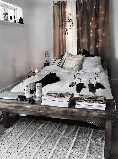 Romantyczne dodatki i dekoracje świetlne w aranżacji sypialni