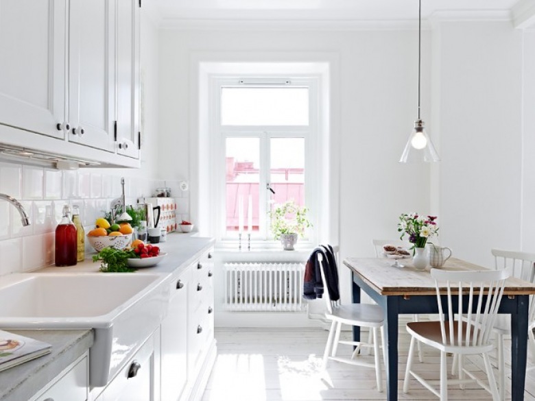 Skandynawskie inspiracje, czyli jak zaaranżować przytulne i eleganckie mieszkanie w bieli ()