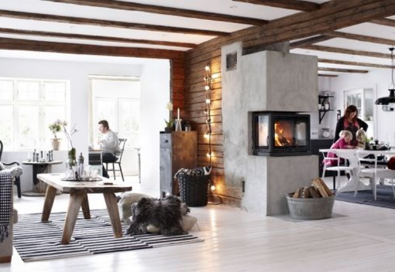 Piękny dom, pełen drewnianych belek i skandynawskich dodatków, czyli poniedziałkowe zakupy on-line ()