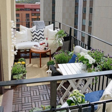 Wiosenne porady Lovingit, czyli jak najlepiej wykorzystać przestrzeń na naprawdę małym balkonie :)