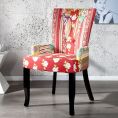Krzesło z tkaniny jak patchworkowe z ciemnymi nogami