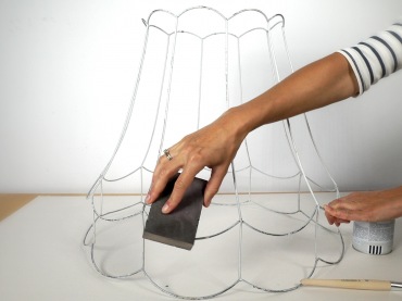 Przygotowanie klosza od lampy do wykonania stolika (51642)