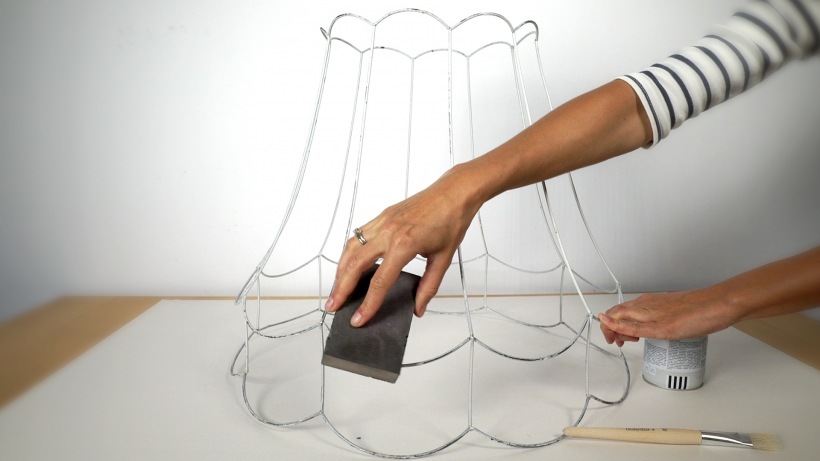 Przygotowanie klosza od lampy do wykonania stolika