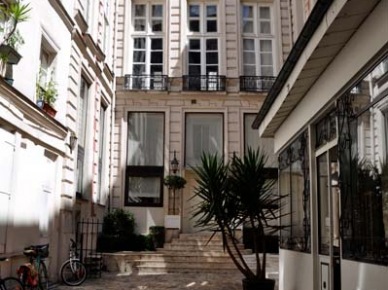 Żywiołowy i minimalistyczny -  w centrum Paryża. (7264)