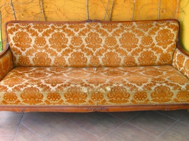 Sofa before (37368)