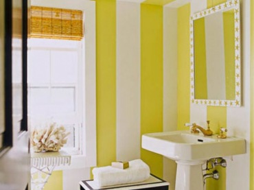 Biało-żółta łazienka,żółty kolor we wnętrzach,żółty kolor na scianie,żółte akcenty w mieszkaniu,jak dekorować dom w żółtym kolorze,jak używać żółtego koloru,żółte dekoracje i dodatki do wnętrz,co pasuje do żółtego kolor (34062)