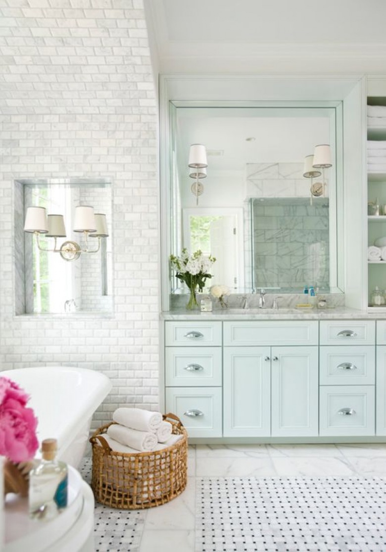 8 inspirujących pomysłów na łazienkę w stylu glamour (49947)