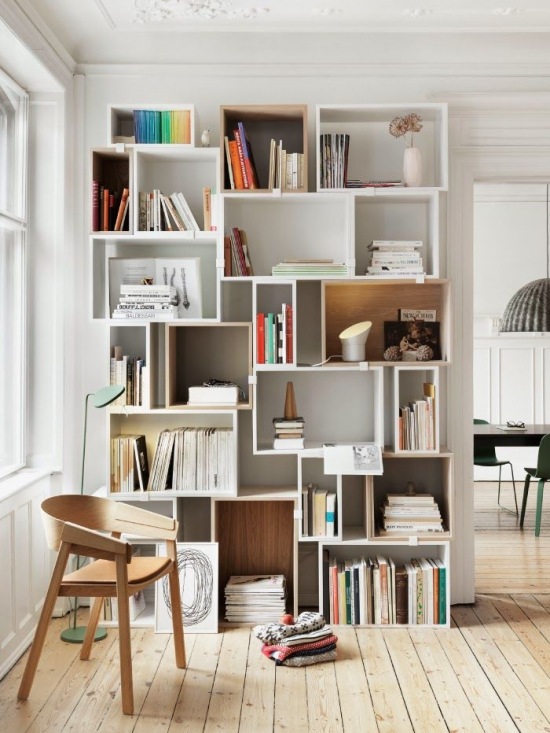 Półki na książki w salonie // Bookshelves in the living room – LEMONIZE.ME