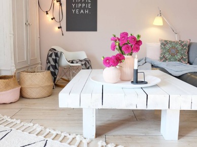 Romantyczny pomysł na mieszkanie z różowym salonem, czyli wnętrza tygodnia z instagramu