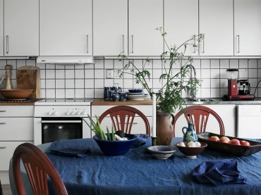 jak połączyć nowoczesność, rustykalny styl i szare kolory z niebieskimi detalami ? ten dom na zimnym Bałtykiem jest...