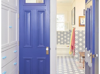 Niebieskie drzwi od łazienki (49349)
