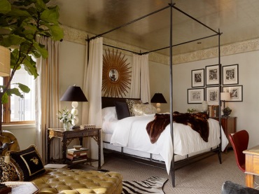 Cudowna sypialnia - elegancka, ze smakiem,z dekoracjami, które tworzą niepowtarzalny klimat i obraz.Przepiękna !