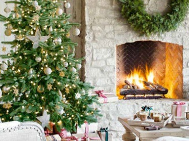  Boże Narodzenie, to okres wytężonych prac nie tylko w kuchni, ale też w salonie - trzeba go tak udekorować, by miło i pogodnie spędzić okres świąt i cieszyć się ulubionymi dekoracjami. Raz do roku dajemy upust fantazji i potrzeby dekorowania całego domu. T znajdziesz najpiękniejsze i tradycyjne pomysły na dekoracje...
