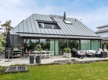 piękny dom, po prostu oglądam go i zachwycam się - 100% skandynawskiego dizajnu w ciekawej oprawie, z funkcjonalnymi...