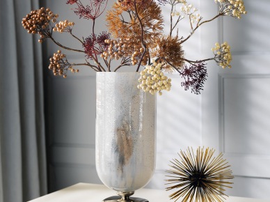 Zimowe kwiaty jako elegancka dekoracja salonu (51828)