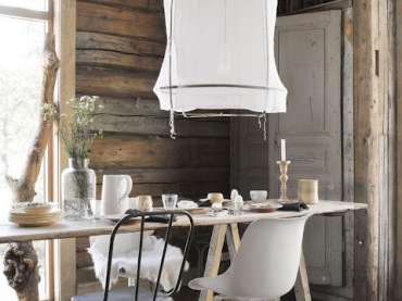 Dizajnerska jadalnia,nowoczesny wiejski dom,nowoczesne białe krzesła (33132)
