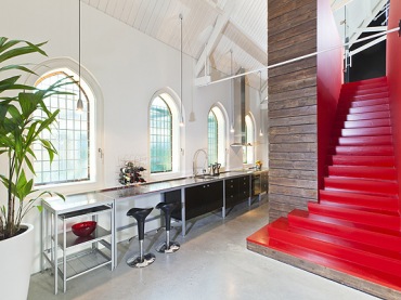 Ten unikatowy loft powstał w Holandii, w dawnym kościele. Dawniej idea niemożliwa, dzisiaj coraz śmielej...