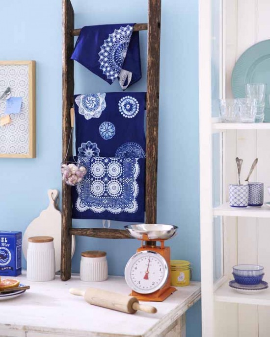 Ciemno-niebieskie ściereczki i ręczniki kuchenne