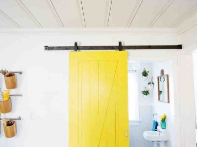 Żółte drzwi przesuwne do łazienki (26510)