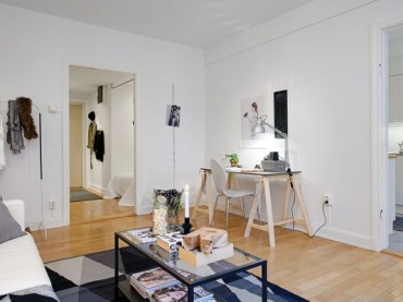 jak urządzić funkcjonalnie i ciekawie małe, 40-metrowe mieszkanie ? obejrzyjcie przykład - biały kolor od podłogi do...