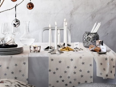 Świąteczna aranżacja stołu z gwiazdkami  w srebrnym kolorze (20661)