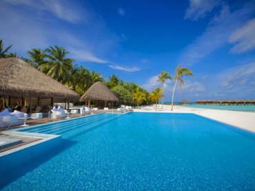 wyjątkowo estetyczny i piękny hotel na Malediwach - spowity w naturalnych materiałach i bieli, Po prostu trzeba go...