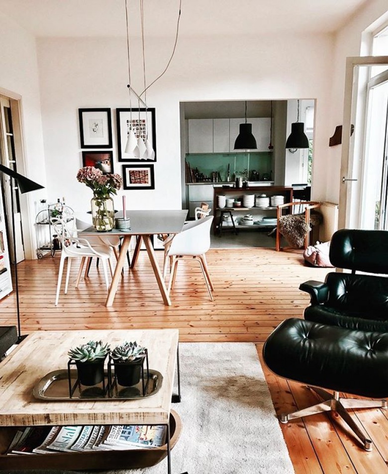 Wyjątkowa aranżacja mieszkania z piękną, drewnianą podłogą, czyli wnętrza tygodnia z instagramu (53960)