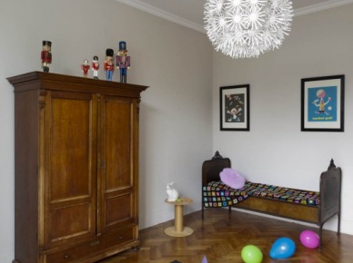 Przestronny pokój dziecięcy w stylu vintage (50047)