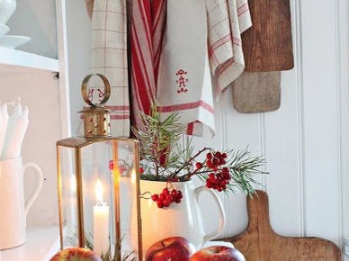 Biało-czerwone dekoracje w kuchni na Święta (54024)