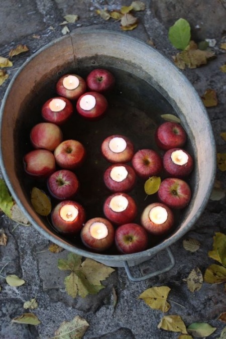 Jabłka jako świeczniki