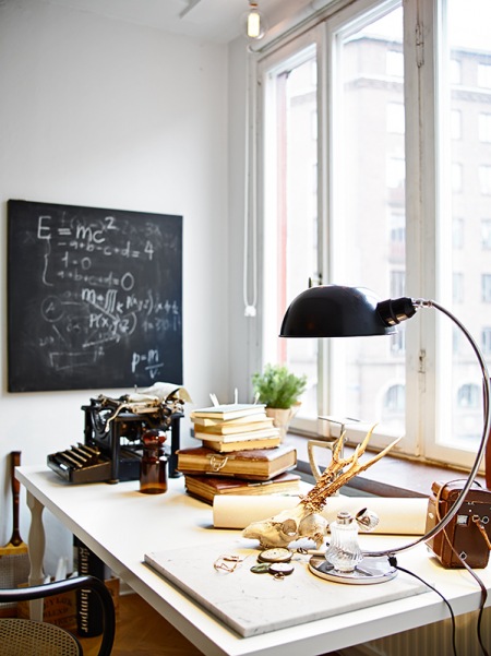 Jak zaaranżować kreatywnie domowe biurko ?