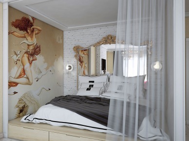 Freski ścienne i biała postarzana cegła na ścianach w alkowie z barokowym złoconym lustrem nad łóżkiem osadzonym na drewnianym podeście (27087)