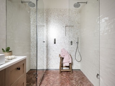Kabina prysznicowa w łazience (44203)