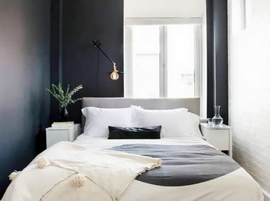 Wąska sypialnia w kolorach czerni i bieli (51667)