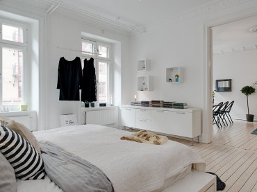 można rzec - klasyczne współczesne mieszkanie w stylu skandynawskim. W tym mieszkaniu skupiono wszystkie elementy...