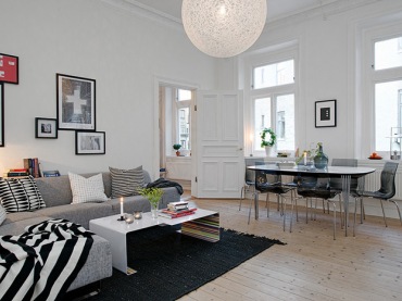 kolejne mieszkanie skandynawskie - biało-czarna aranżacja w klasycznym, współczesnym nordyckim stylu. Niby nic nowego,...
