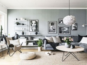 Aranżacja szarego przytulnego salonu w skandynawskim stylu (52677)