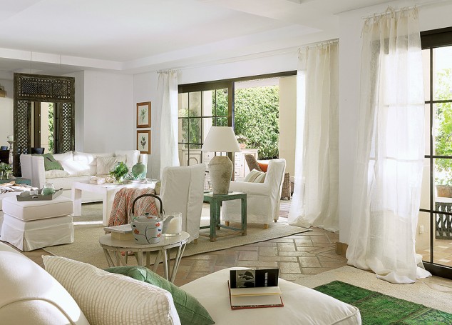 Aranżacja białego salonu w stylu provence i vintage