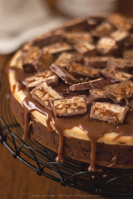 Yummy Lifestyle - Z uwielbienia dla jedzenia.: Sernik czekoladowo-waniliowy.