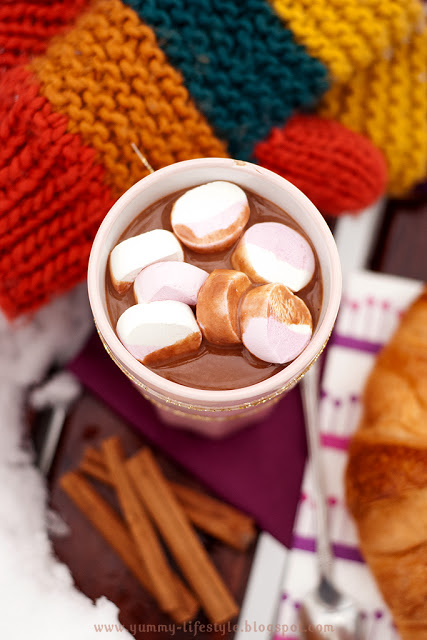 Yummy Lifestyle - Z uwielbienia dla jedzenia.: Gorąca czekolada cynamonowa.