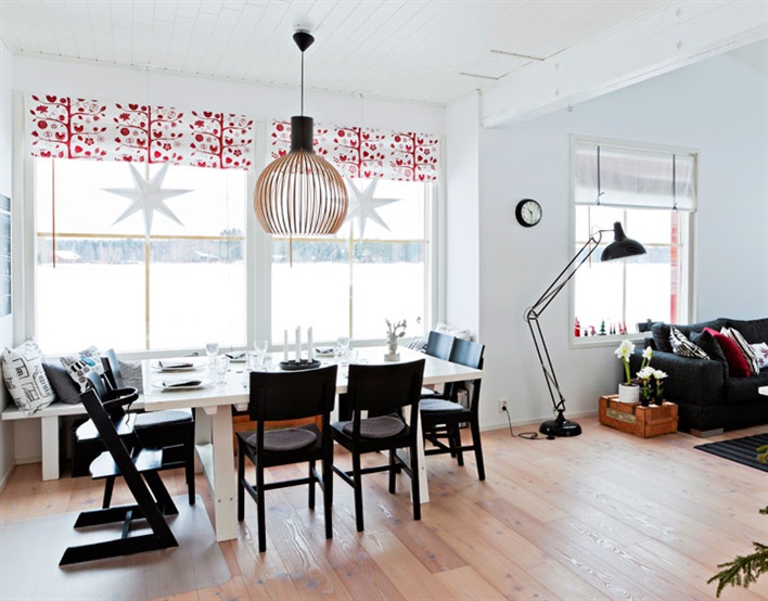 Otwarty salon z jadalnią w skandynawskim stylu