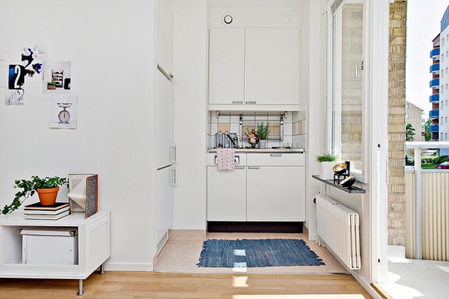 Aneks kuchenny w skandynawskim stylu małego mieszkania