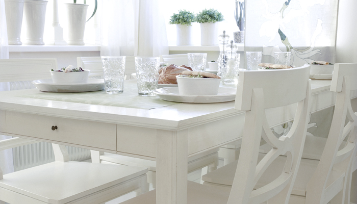 Aranżacja stołu białego w skandynawskim stylu