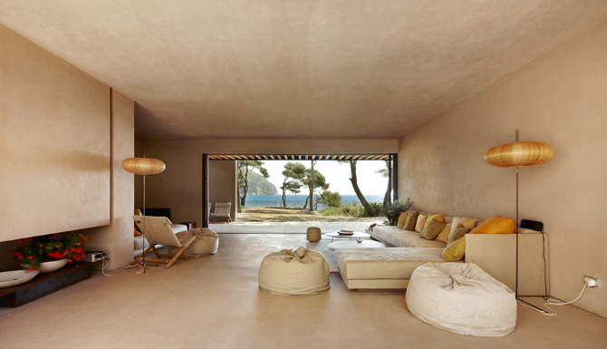 Otwarty salon w wakacyjnym domu  na Majorce